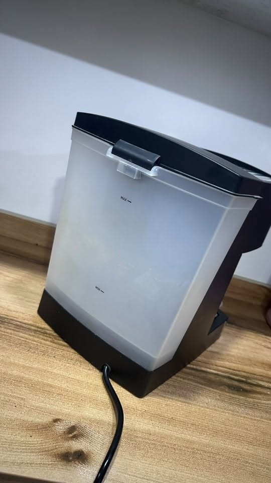 السلام عليكم
عندي espresso machine
اخذتها من التفاح الاخضر نظيفه استعمال شخصي بس اني اشرب بيها🥰 تفيد للي توه يريد يستعمل من هذه الاجهزه.. 
هذا الجهاز مو مال كبسولات 
بل قهوه مطحونه اسبريسو 
اريدها ب ٧٠
سبب البيع اريد اشتري بعد احدث منها 💙
مكاني بغداد الكرخ
الي يريدها ***********
