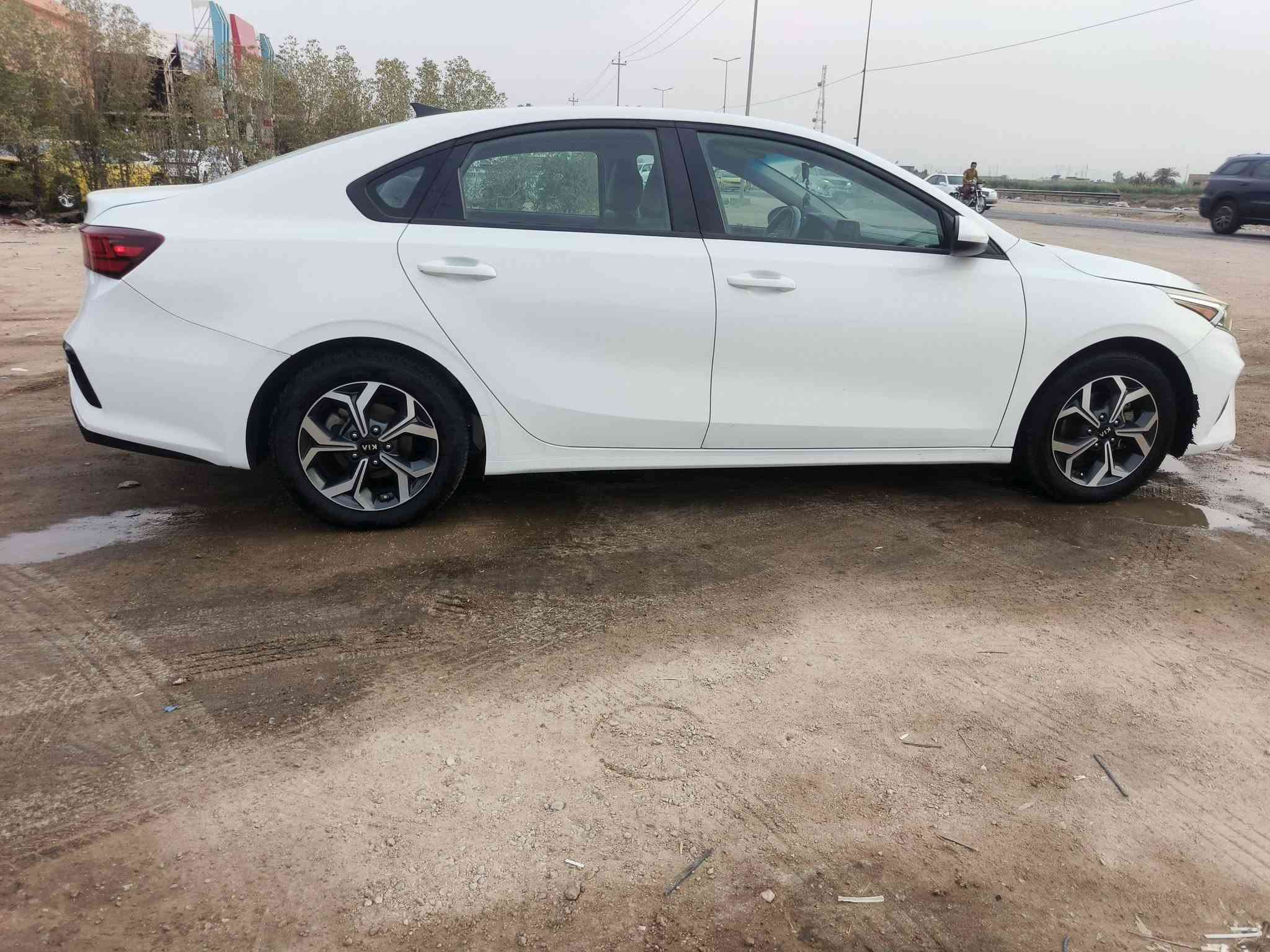 السلام عليكم 
كيا فورتي ٢٠٢١ معوقين 
السعر 119$
العنوان الرميثة معرض الانوار 
***********
