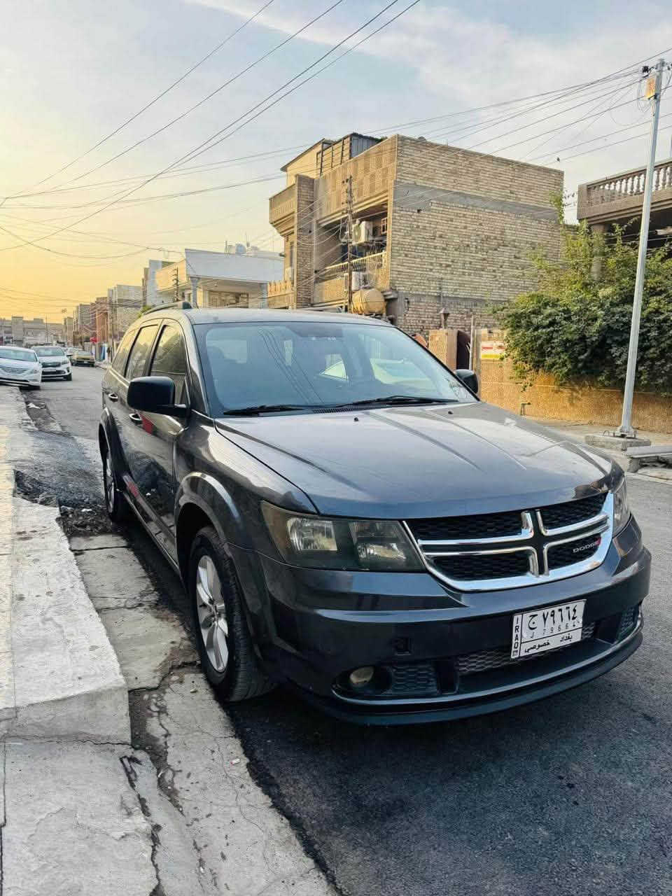 دوج جورني 2017 (SXT) - رقم بغداد (تحويل ثاني يوم)
المواصفات:
 الموديل: 2017 (مواصفات SXT)
 المحرك: 3.6 لتر / 6 سلندر  بي تنقيص ماء

 السعة: 7 راكب (ثلاث قطع تبريد)
 المميزات: بصمة دخول، تحكم ستيرن، ومواصفات أخرى.
الحالة العامة:
 الضرر: حادث الجاملغ ونفسه راجع، مع شوية صبغ بالبنيد لتوحيد اللون (بدون ضرر).
 الحدادية: جديدة بالكامل.
السعر والتفاصيل:
 السعر: 128ورقة 
 المكان: بغداد - الأمين الثانية.
 للإستفسار والاتصال: ***********
