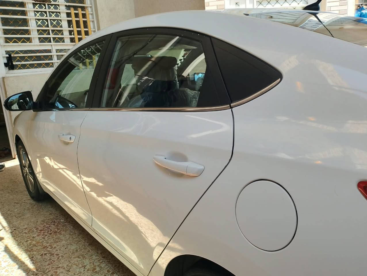 سلام عليكم اكسنت البيع موديل 2020رقم بغداد كفاله عام ما عده حالوب بيه قليل واله اتركز بيه ياله اتشوفه سياره امفوله 1/1فتحه اشاير بل المري قطعتين تبريد السعر 118الاسفسار النتصل على الرقم ***********
