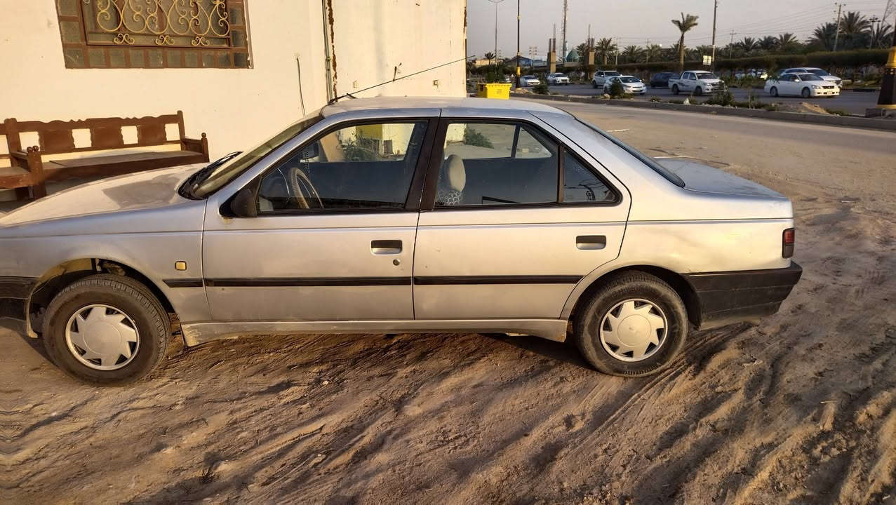 بيجو روى للبيع لون رصاصي باسمي رقم بغداد الجديد كلها بلادية  تبريد ثلج محرك بيه تبخير دواخل بطاين كله بلاد السعر 25عنوان كربلاء براهمية ***********
