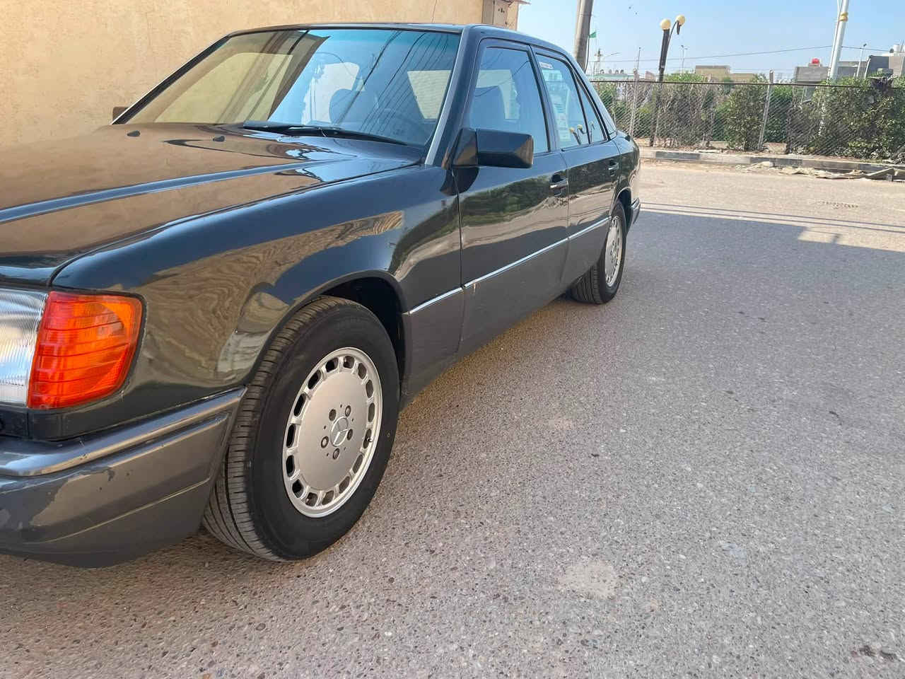 سلام عليكم مديل 90 اصل سياره جاهزه من كلشي 65$ وبيها مجال لشراي مكاني الناصرية المركز رقم ***********
