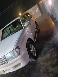 لاندكروز VXR • محرك ٨ • رقم الانبار