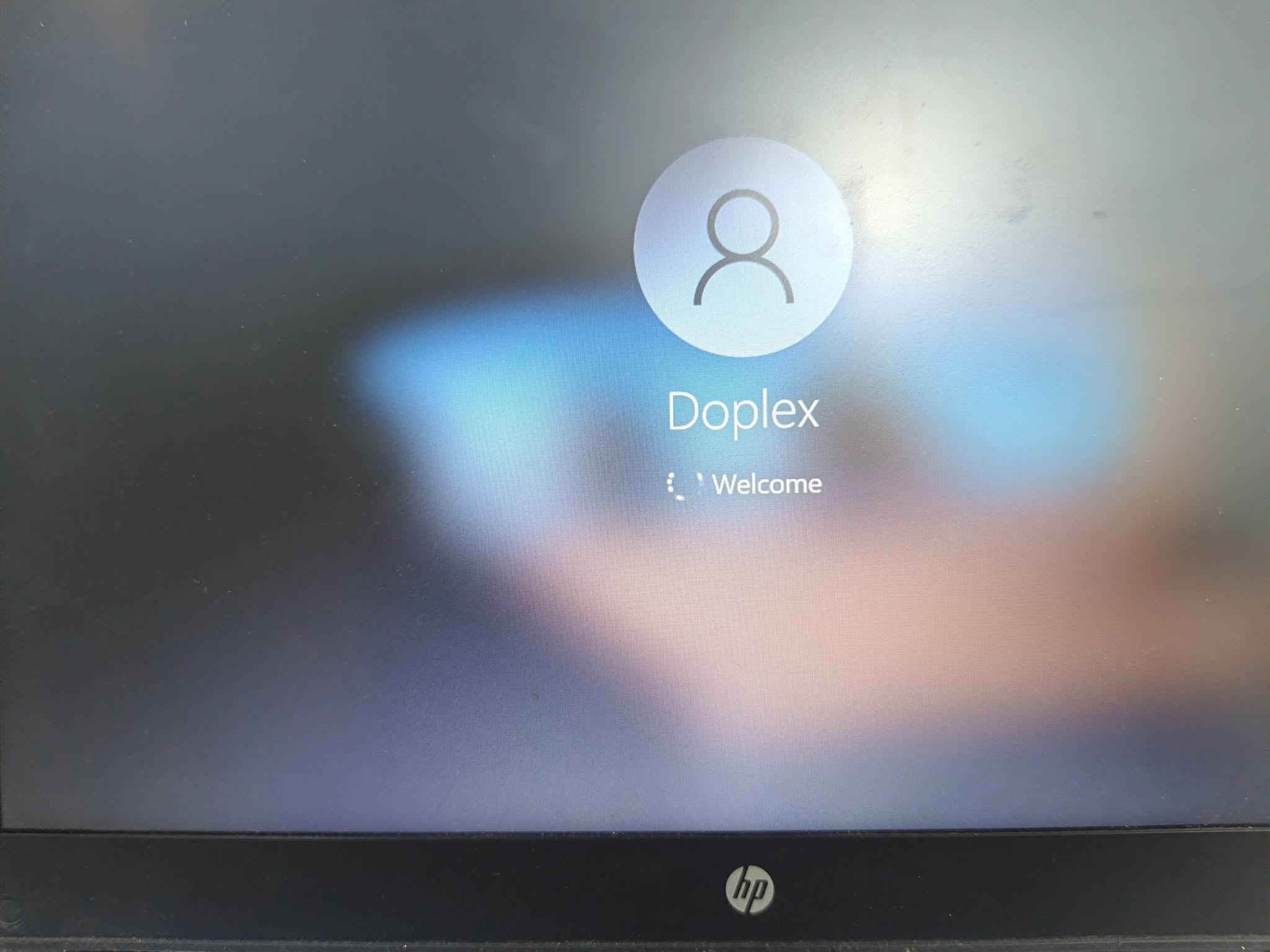 HP i7 جيل٢ • رام ١٢ • دكمة التشغيل