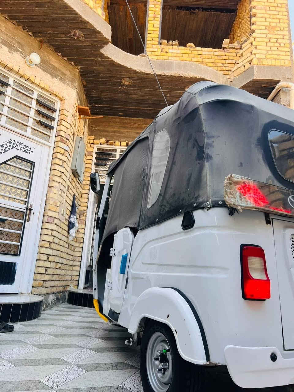 اسلام عليكم تكتك للبيع موديل 22 كفاله عامه ما عده طخه جوه البك لايت رقم واسط انكليزي مشروع وطني تكتك نضيفه مال جناي تكتك خير من الله ما عايزها برغي الشراي بي خير ويدلل ***********

