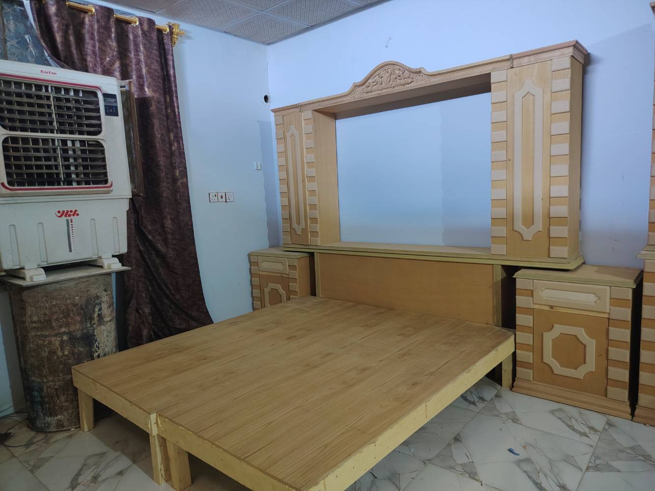 غرفه اخشاب • درجة اولى • بدون صبغ