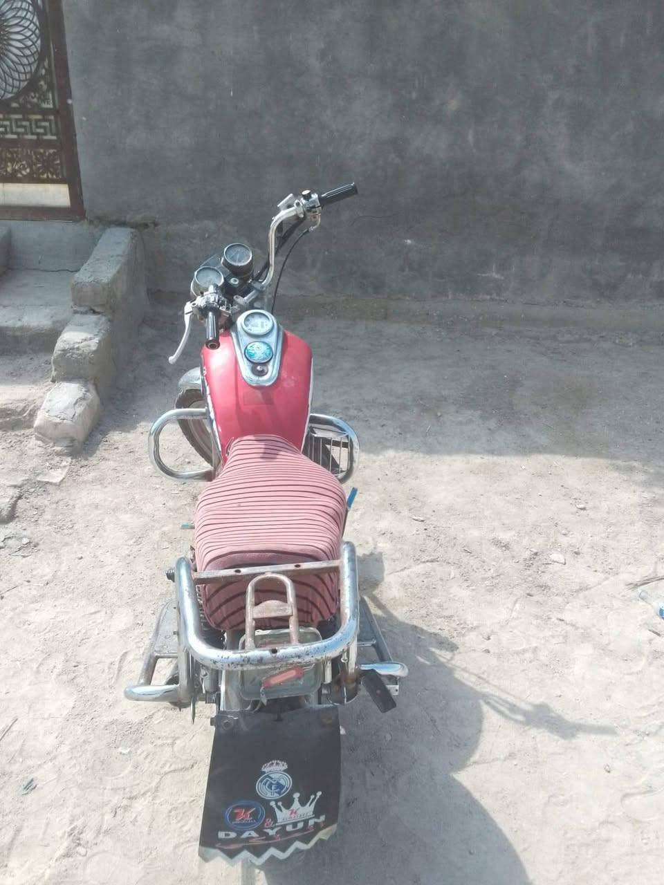 عليكم تايموته للبيع كامله ما عوزه أيشي كهرباأيات شخاله مكينه خير من ألله مديل 14 أوراق كامله سعره( 425)وبيه مجال مكاني نا صريه سوك الشيوخ***********
