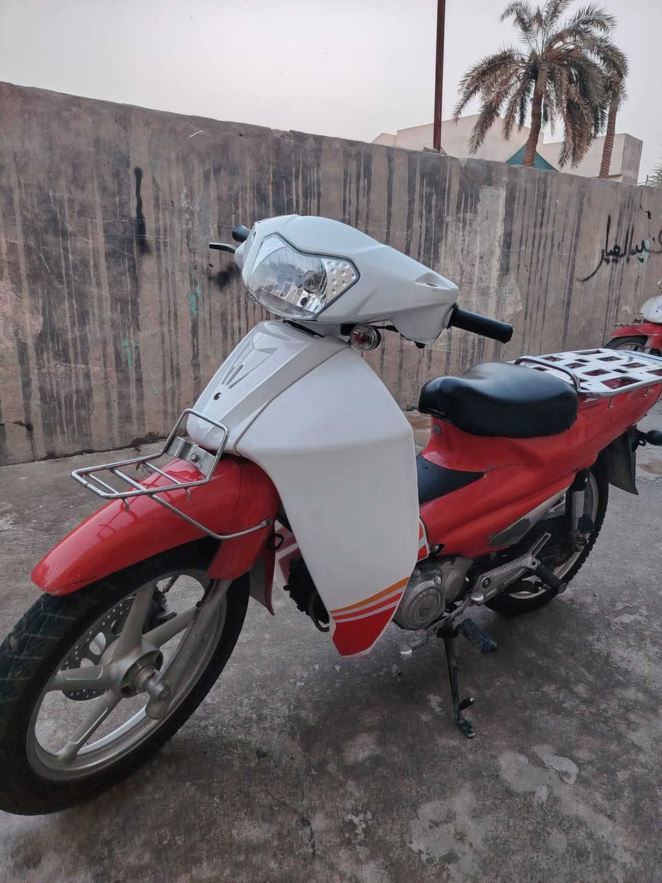 سلفيز نظيف واي شي مابيه للبيع بسعر 650 وبي مجال للاستفسار على ***********
