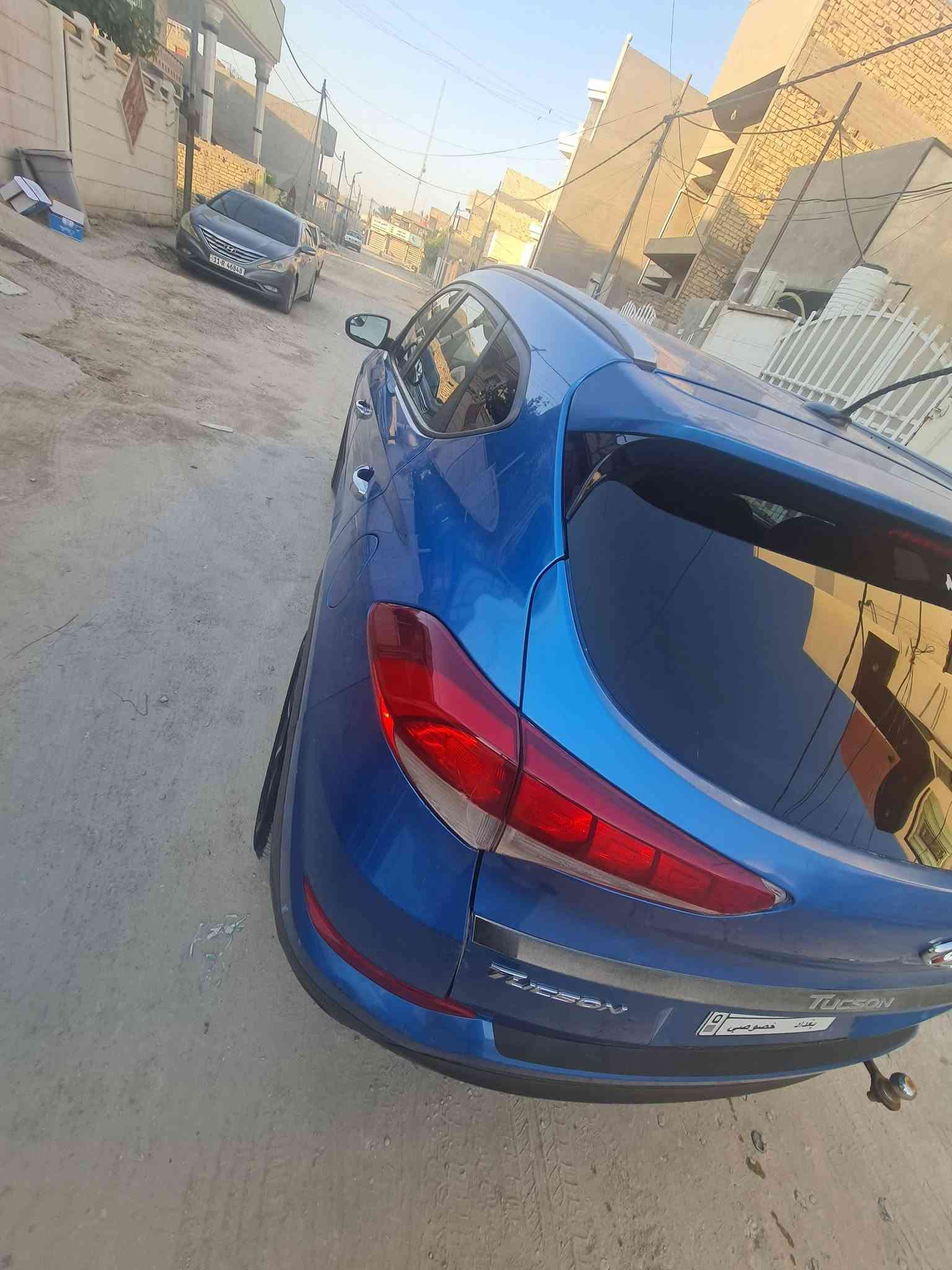 السلام عليكم 
للبيع هونداي توسان 2017 وارد أمريكي حادثها فقط البنيد وبيه بارد بقبق الجنطة 
محرك 2000 
ماشية 74 ألف 
مكانها بابل الحلة 
للإستفسار ***********
