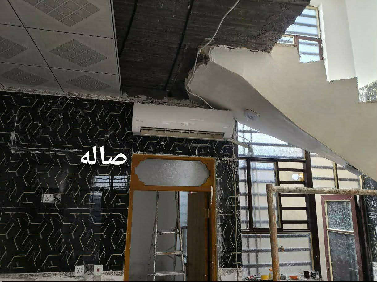 بالسلام عليكم بيت طابوك مسلح مشمول بتطويب مرقم 100مترشارع المطار القديم قرب حسنية ام النين  ثالث فرع عن عيادات البراكيه شارع عرضه 6مرتب مكانه حلو ثالث بيت عن اسواق ابو طالب مكاتبته موجوده سعره 36 نقدي فقط ***********بي واتساب

