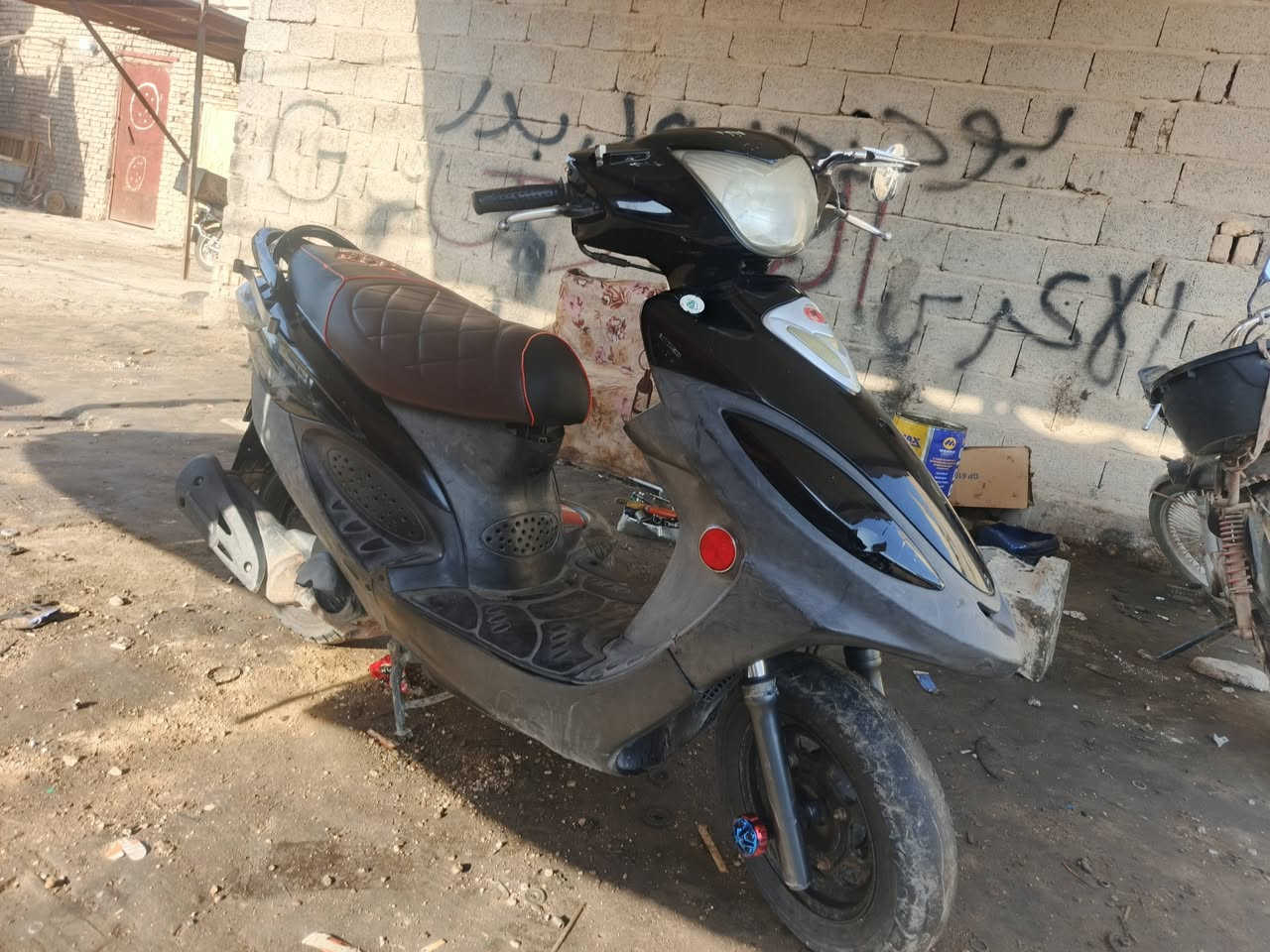 للبيع كامكو في تو موديل 14 مكفوله ما مفتوحه صالها شهرين من مطلعينها رمبه سعرها 700 بيها مجال قليل مكان رفاعي رقم ***********
