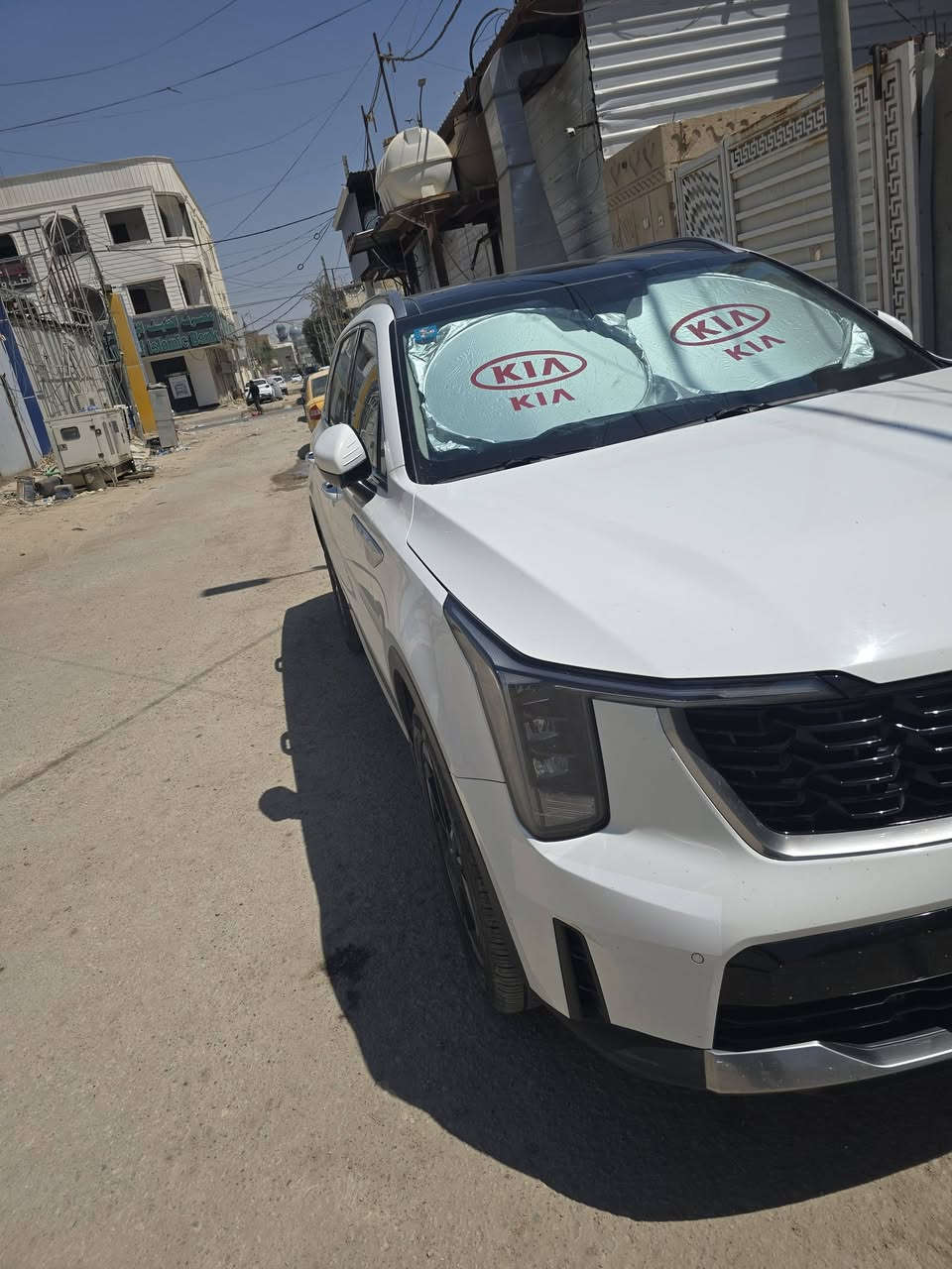 كيا سورنتو موديل ٢٥ 
رقم بغداد 
ضمان الشركة الدولية 
ويل ١٩ 
بدون داتا شو 
ماشية ٥٠ الف 
المواصفات موضحة بالصور
بيها طخة بالباب موضح بالصور 
الباب الثاني بي رصعه بسيطه ما تبين بالصور 
*********** الاتصال او واتس اب
