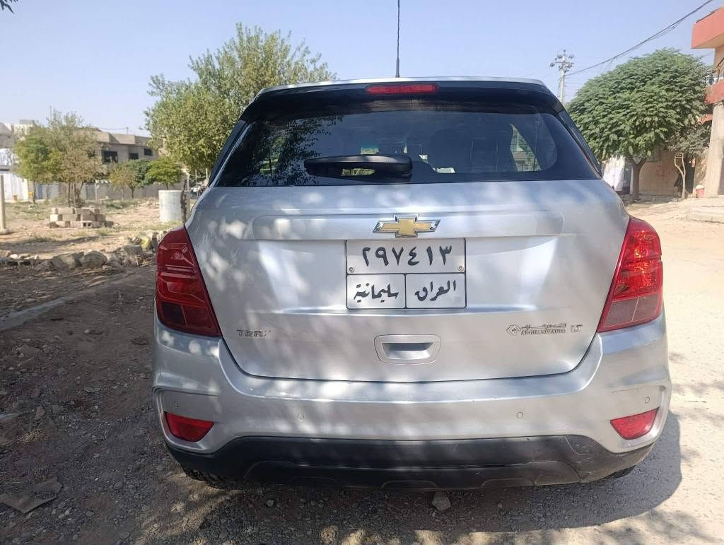 بە ناوی خوای گەورە
شۆفرلێت تراکس 
٨١٫٠٠٠ مایل ڕۆشتووە 
مۆدێل ٢٠١٨ 
وێنەی سۆنەریم داناوە 
سەنەوی بەسەرچووە 
گێڕ و مەکینە بەشەرت
بە ناوی خۆمانەوەیە 

80 گەڵا و معامەلە
*********** السليمانية, العراق
