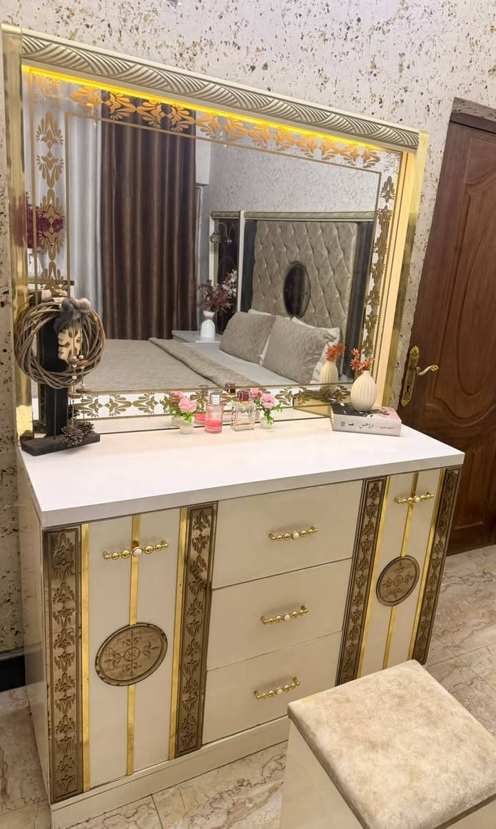 غرفة تركيه • نظيفه • ٩ قطع