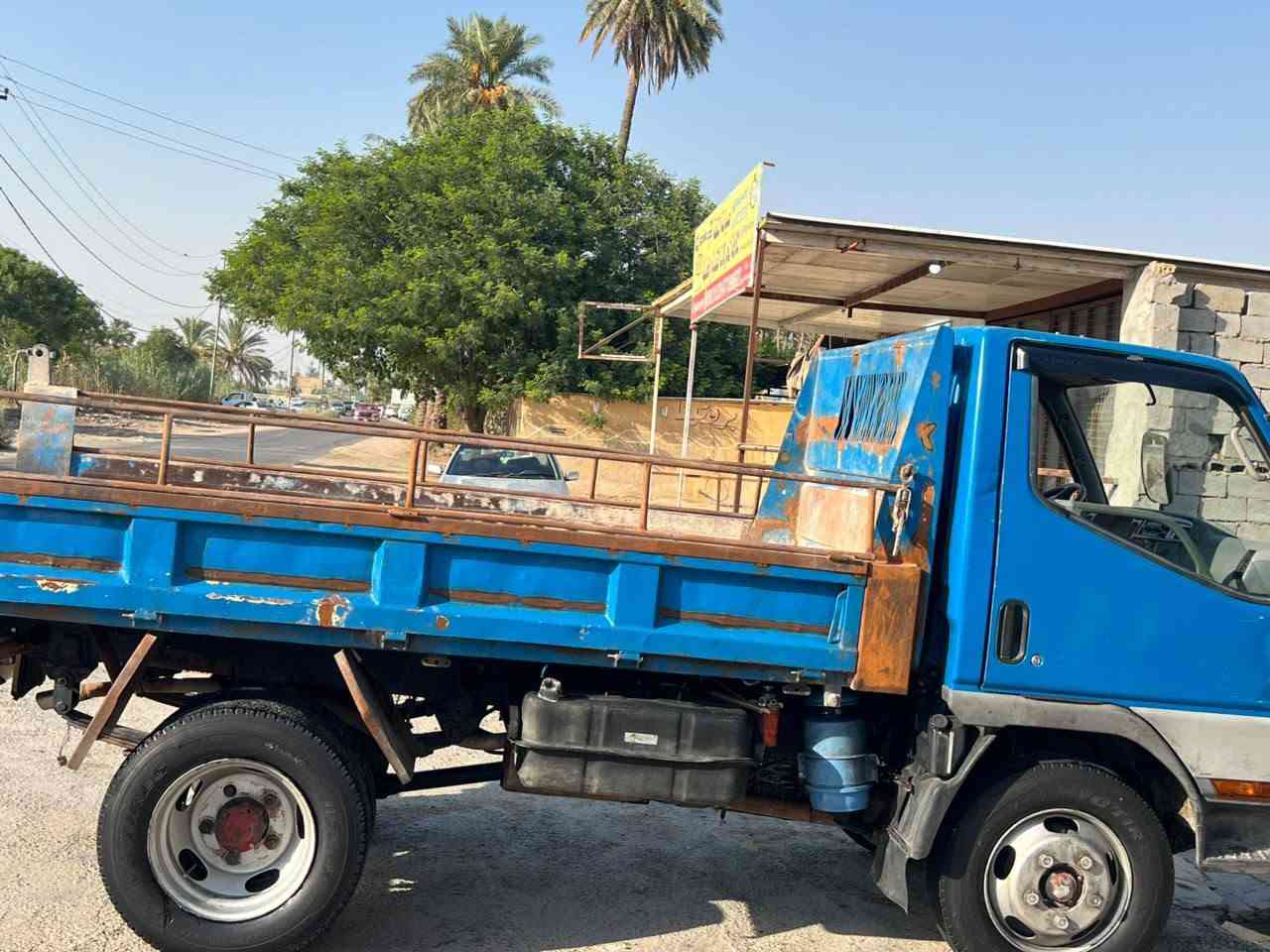 السلام عليكم كنتر ميسي بوشي بزون سياره حداديه وحلوة مكينه جديده خير من الله 108موديل 96 شاصي خير من الله سعر خاص  المو شراي لا يتصل رجاَ
مكاني بغداد الرشي***********
