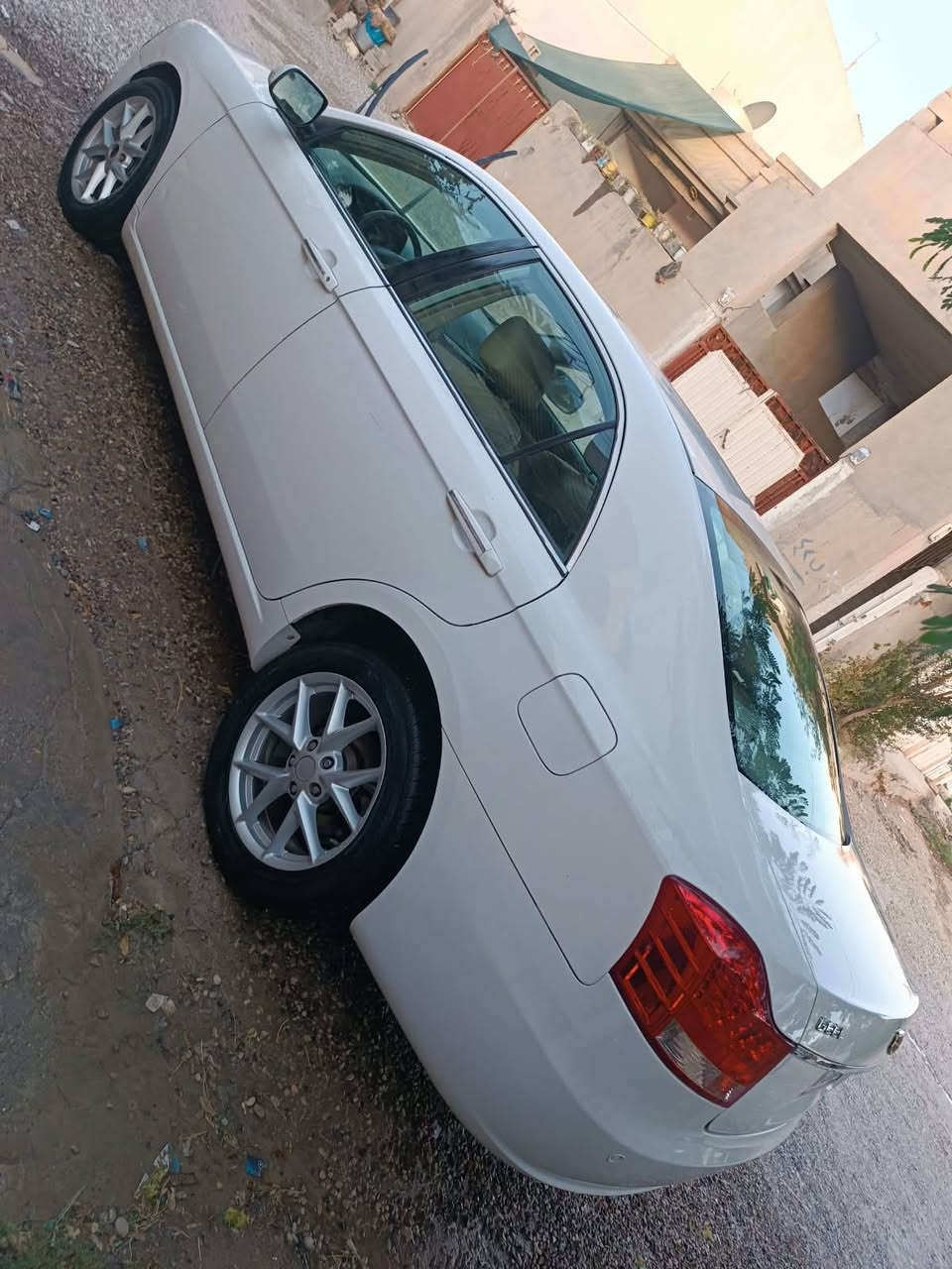 سڵاو هاوڕێیان جیلی ئیمگراند مۆدێل 2013 حەجم گەورە 8 سبوخی یەک بستە سەنەوی تازەیە خاوەنی لە کەلارە بە شەرتی تەحویل و وکالە و غەرامە گێڕ و مەکینەی کامیریە شوێن کەلار سعری 50 گڵاو مەعمەلە ژم *********** ئەدمین گوڵ
