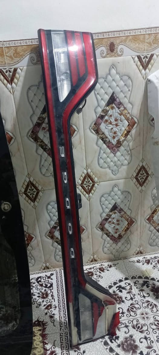 سلام عليكم غراض دورنكو اصليات باب الجنطه بي طعجه بسيطه ترجع عل بارد ومسطره جديده ومسطره ثانيه مكسوره
جامه الجنطه جديده***********
