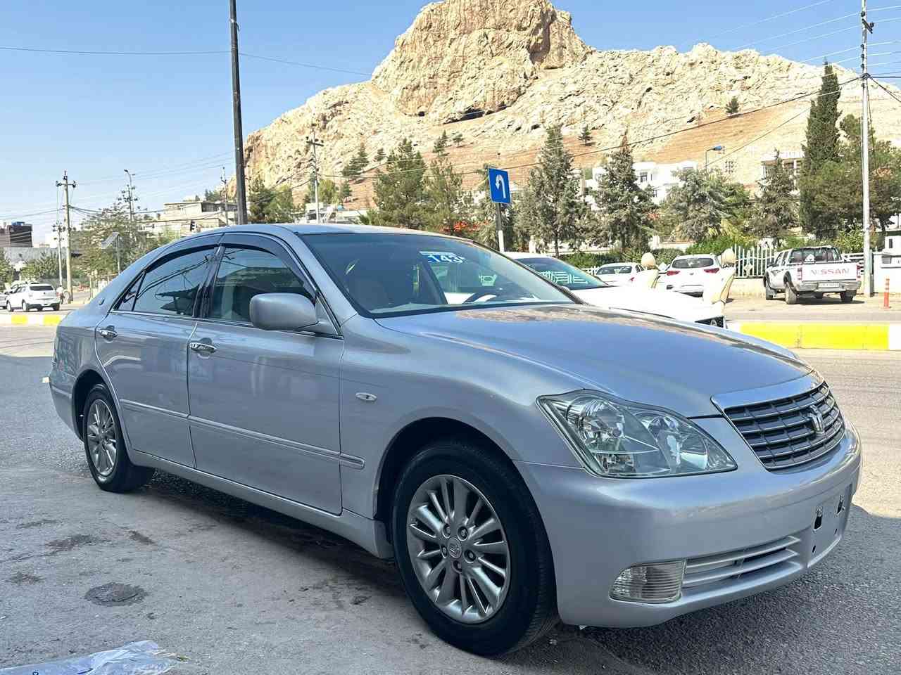 شاهانە ٢٠٠٧ • ١٤٩٠٠٠ كم • ٢ دووگمە