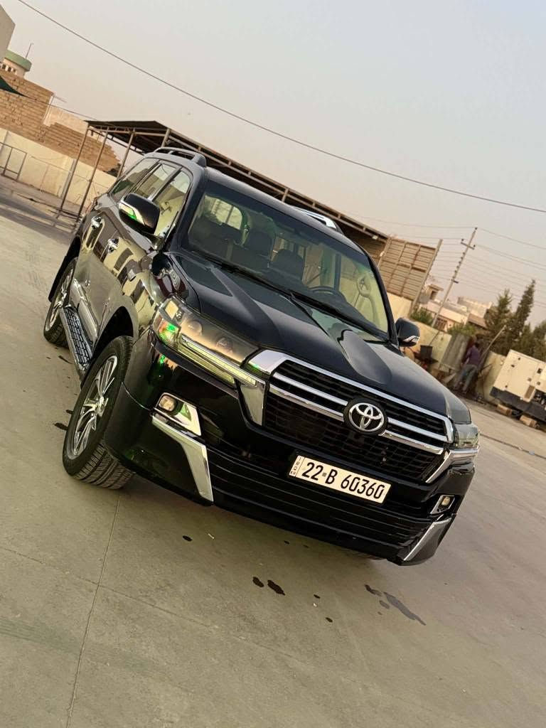 لاندكروز 2014 بريم GXR
محدثه 2021 داخل وخارج
🛑تحديث شركة لاندكروز بلادي اصولي 
السياره احله من الصور بالحقيقه 
فول مواصفات 1/1 
1- فتحة 
2- بصمة 
3- محرك وكير كفالة 
4- حساس خلفي 
5- ثلاجة
6- كراسي كهرباء 
7- تشغيل عن بعد 
10-  ايرباك 
11-دفع رباعي 
12ـ تخم تاير جديد صالي اسبوع من شاده
12- مري قلاب شفط 
محرك 6 سلندر 4000
ملاحظة / السياره كفاله عامه من اي حادث 
قطعتين صبخ بدون دواخل 
جديدة بمعنى الكلمه شرط تراي زيرو  تخم تاير حدادية تبريد جاهزة من كلشي مابيها اي نقص 
🛑بأسمي شخصياً  تحويل مباشر  هزه جديده
⛽ كوبون بنزين بيها 
💥السعر 267 وبيها مجال قليل 
رقم صاحب سيارة 
 *********** 
*********** كركوك, العراق
