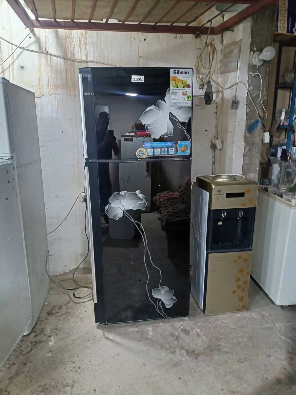 للبيع ثلاجة جيبسون 24قدم اخو الجديد  ***********
