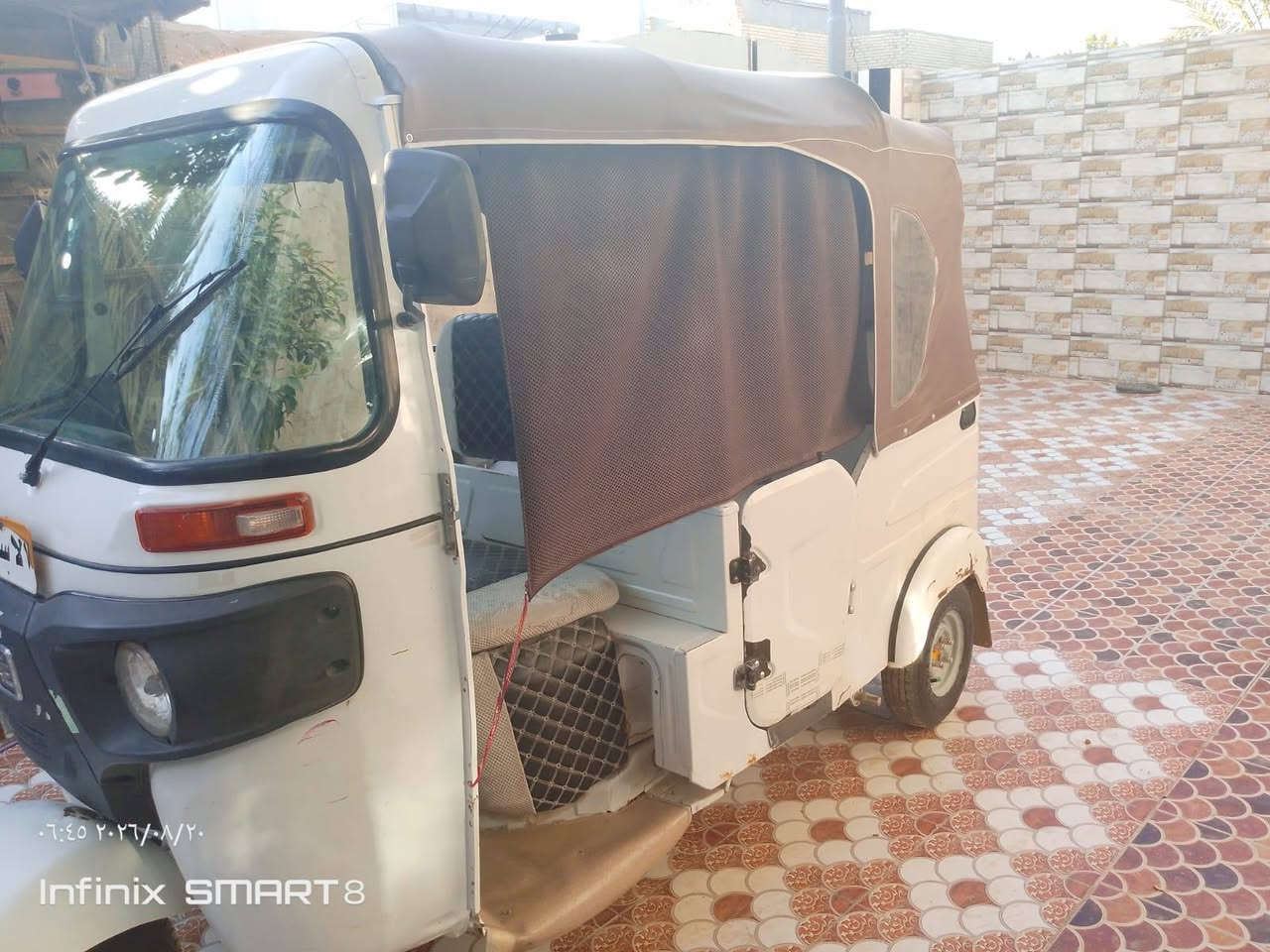 السلام عليكم تكتك البيع موديل 22مكفول مابيه بس طخه بل صفحه الايم الباب بينه بل الصور والباقي كل شغال كهربائي مكينه نضيفه أوراق اصولي المكان حله ابي غرق السعر 6ونص وبيه مجال بسيط الرقم ***********
