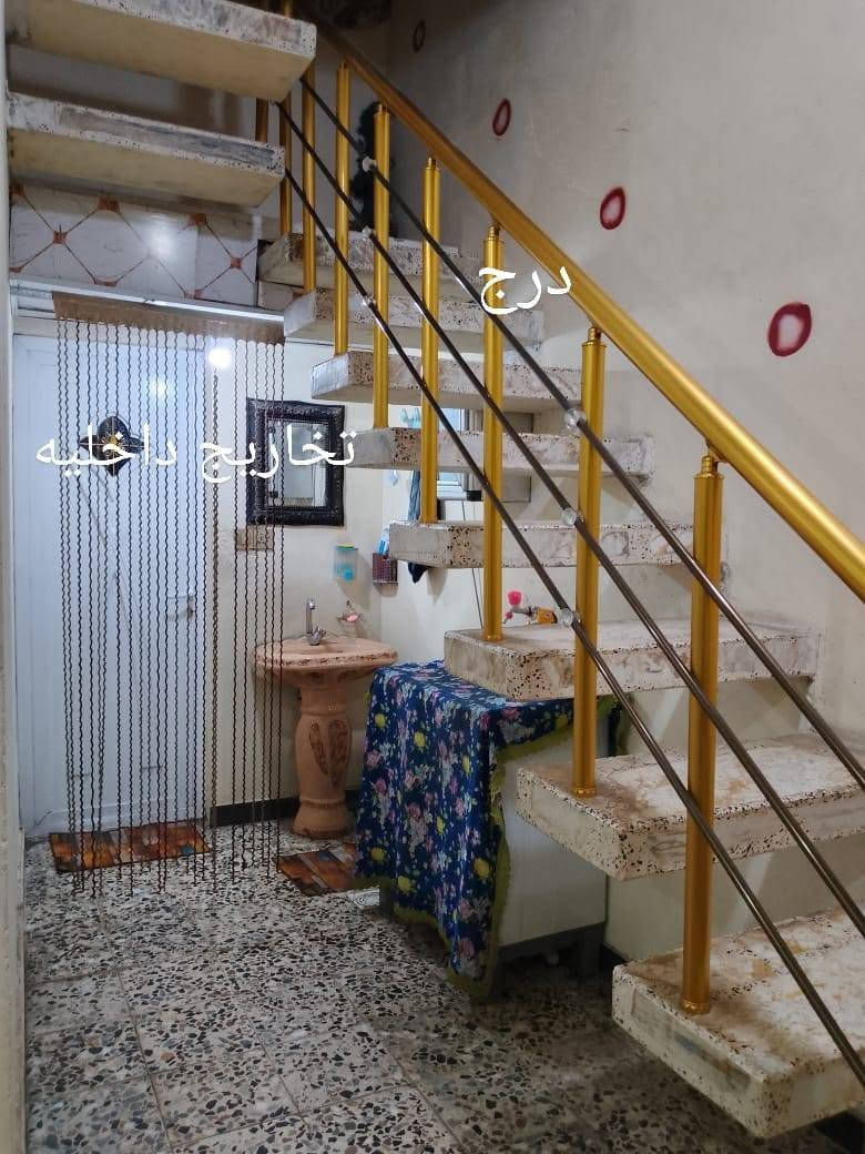 السلام عليكم بيت للبيع المساحه ١٠٠ متر البراكيه شارع المطار القديم خلف أسواق الأمير البيت يحتوي على غرفه صاله مطبخ استقبال صحيات داخلي وخارجي السعر ١٨ مليون معه المجال الاستفسار على الرقم *********** مكتب بركات العباس ع
