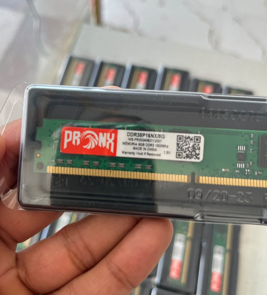 رامات DDR3 • ٨ جيجا • ١٦٠٠