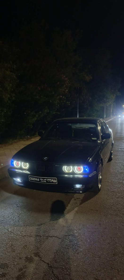 سەرەتا بەناوی خوا
لەسەر ڕێزی ئەدمین

بۆفرۆشتن بیئێم 1992
520 کەپس دیجیتاڵ گێڕ عادیە
فول فول تەنها سەقەف سەلایت نیە چوار چام کارەبا
کوشن سیاحی کوشن ویتەرە 
ئەیبی ئێسە 
ئاڕم هەولێرە ژماری خەڵت نیە
ئاڕم و ئەوەلیات موس براوە بەشەرت 
دەعامی دوا و پێشەوە کەراوەبەM
چوار تایەو وەلی لۆکیMلەسەرە
تاخم لایتی کەراوەت ئەلقە و زینۆن لێبەسراوە
حەفتەیەک پێشی داگیراوە گۆڕاوە
سەیارەک یەک قەرچی پێشی هەیە شایەنی باسەنیە
پاتری تازە گۆڕاوە  کامەل سەیارەکە جائیزکەراوە 
لەدەعامی دواوە تاوەکو پیشۆ گۆڕاوە سەیارەک خیاساتی نیە
ناوگێچ کامەل ئیش دەکات
مەکینەی تۆزیک دووکەڵ ئەکات 
سعرە کەیشی 35گەڵاو مەعامەلە گۆڕینەوەیش لەگەڵ سەقەر دەکەم 
تەکایە مووشتەری نیت سەری خۆت و منیش مەئێشێنە
ژ.م *********** -***********
