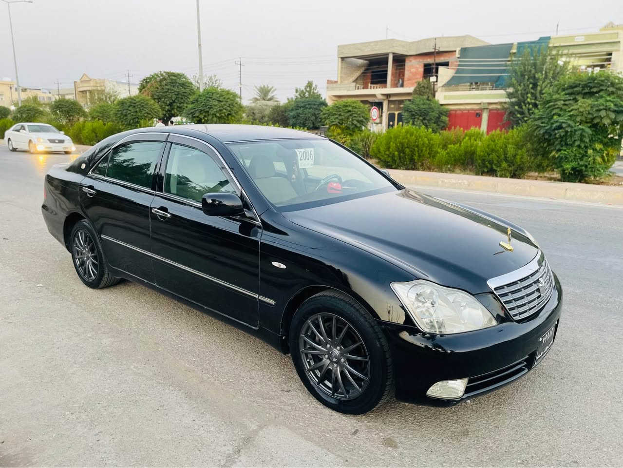 شاهینە رۆیال براوە مۆدیل ٢٠٠٦ ی سی دووگمە مەکینە بچوکی گێر گەورەی مەرخوب بی بۆیاخ و دەعم کۆدی بۆکراوە بەشەرت پەردە تەبرید ساردو گەرم ناو دەری زۆر پاک  و جوانە ناو رەساسی فۆرمیکای هیج نەشکاوە ١٣١ هەزار رۆشتوە بی مەسرەفە سعری ٤٧ گەلاو مەجال شوین هەلەبجەی تازە 
***********
***********ڤایبەر و واتساب السليمانية, العراق
