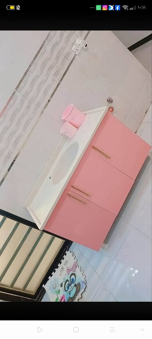 بالعافيه عليكم 
سعره ٢٧٥
كاونتر خشب mdf
مترين وسنك متر و٢٠ 
سنك مرمر 
الحجز واستفسار مراسله صفحه
***********
