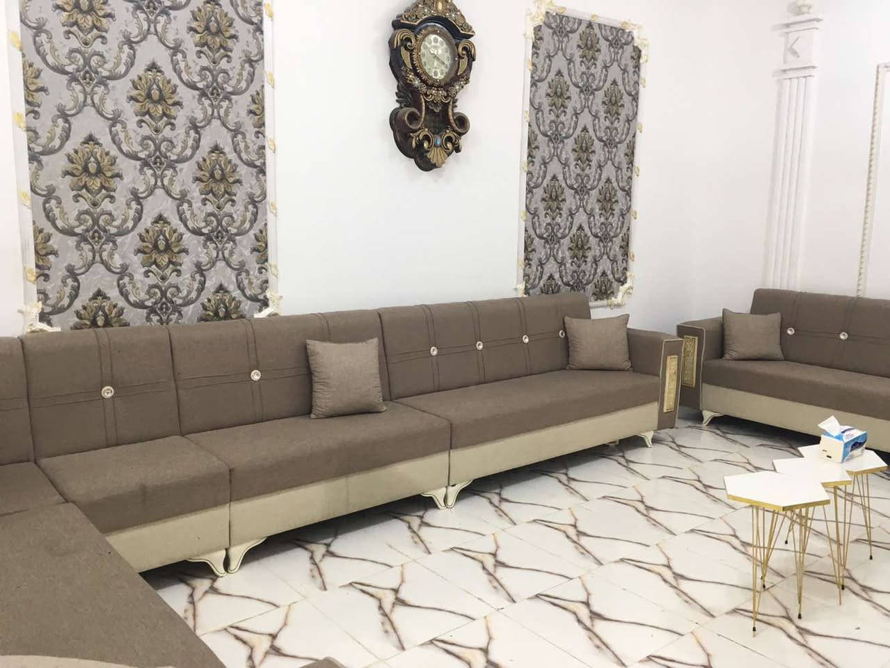 مشتمل البيع 
‏الموقع نزلة الشراع 
‏المساحه : 100الحائط مشترك 
‏الابناء: بلوك 
‏الرقم البيت 15978
‏جنس العقار طابو صرف
‏السعر 48مليون وبي مجال بصيط 
‏رقم الهاتف.***********
ادمن وافق 
‏
