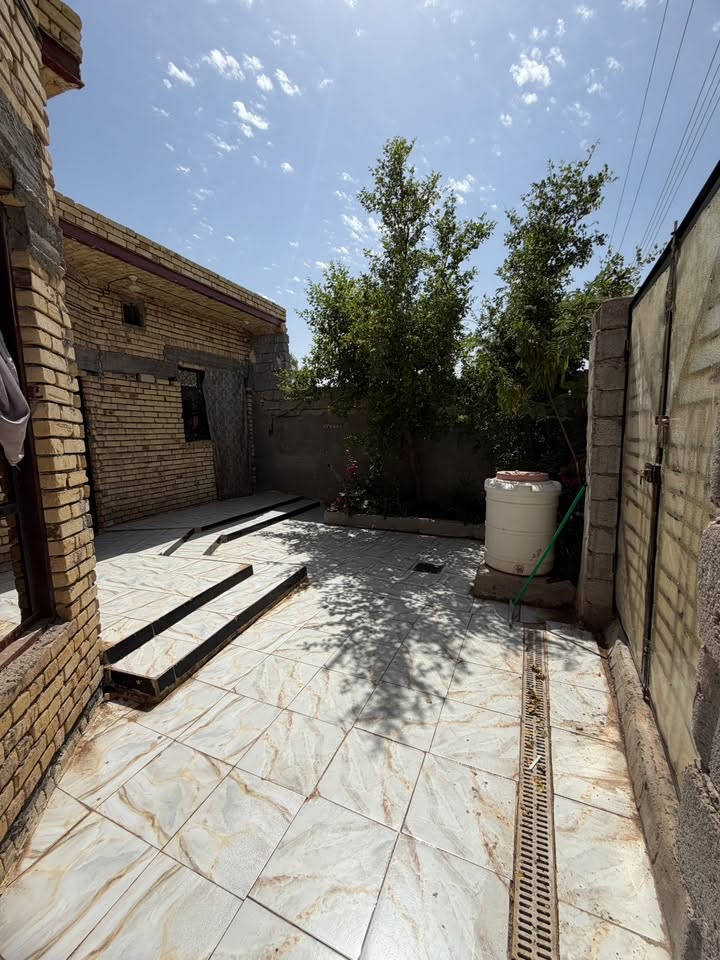 بيت للإيجار بالسبل الثانية ايجارة 200
***********
