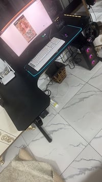 ميز حاسبة • بيها اضوية • من طرفين