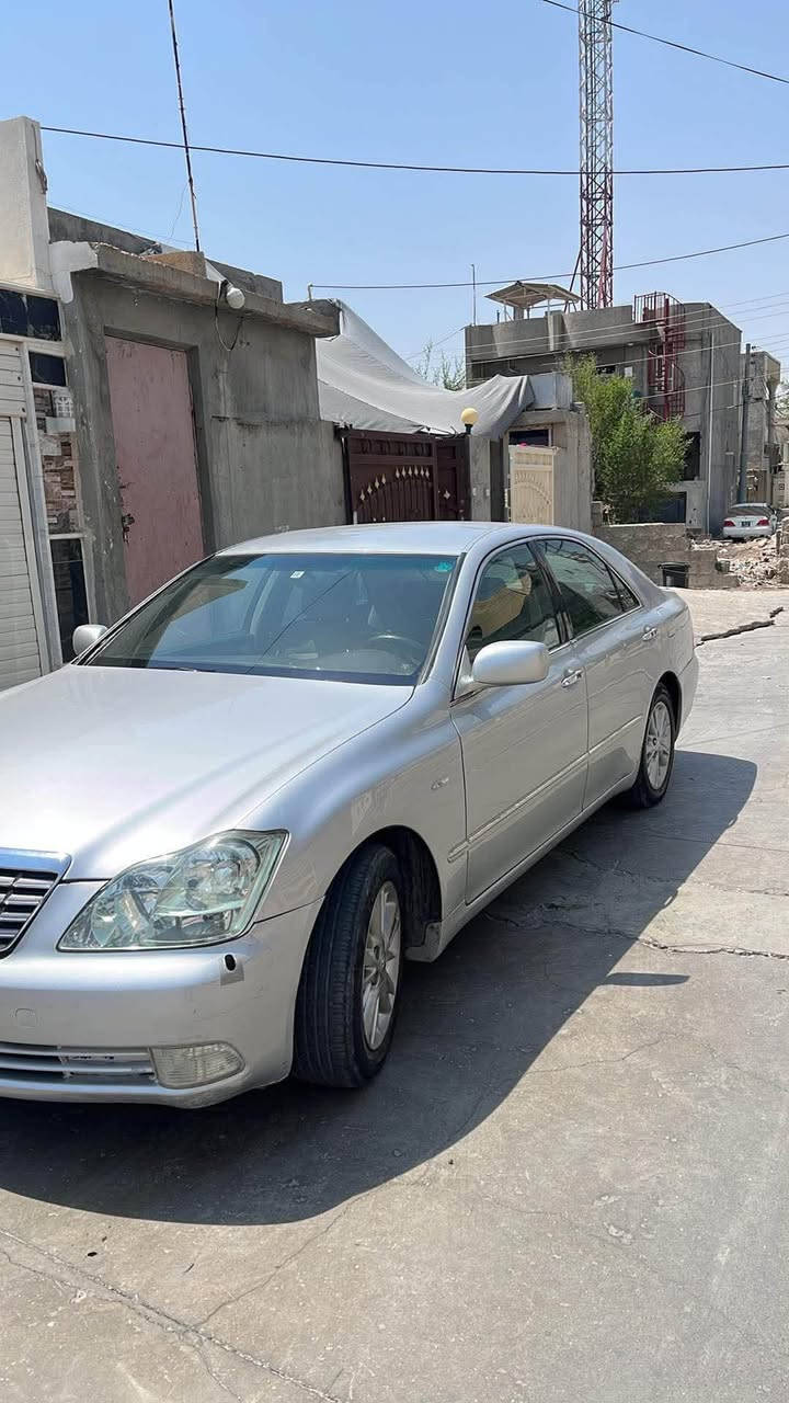 شاهینە  بڕاوە 2005
گەورە بەگەورە 182بڕاوە بێ کۆد   کۆتای 42گەڵا 🗜️
ناو ڕەساسی 
2دووگمە 
شاشەو بەسمە 
5بەسمە حوڕ کراو
کامل مەسرەف کراوە
190km 
داعم لێدراو کەڤەر سەقف بەشەرت 
گێڕو مەکینەی بەشەرت 
4تایەو ویلی لۆک
تەبرییت ساردوو گەرم بەشەرت 
تەقەوڕەقەی تیا نیە زۆر تنوو تۆڵە 
1هەزاری مەسرەفی تیا نیە 
بێ چاڵوو شوخت 
نمونە لەجوانی 
***********
شوێن هە ڵە بجەی شەید 💙.  کۆتای. 42گەڵا
