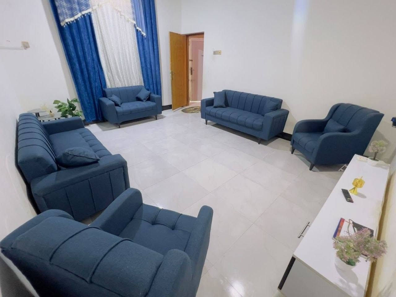 للبيع عشر مقاعد ب ٣٨٥ الف للحجز ***********
