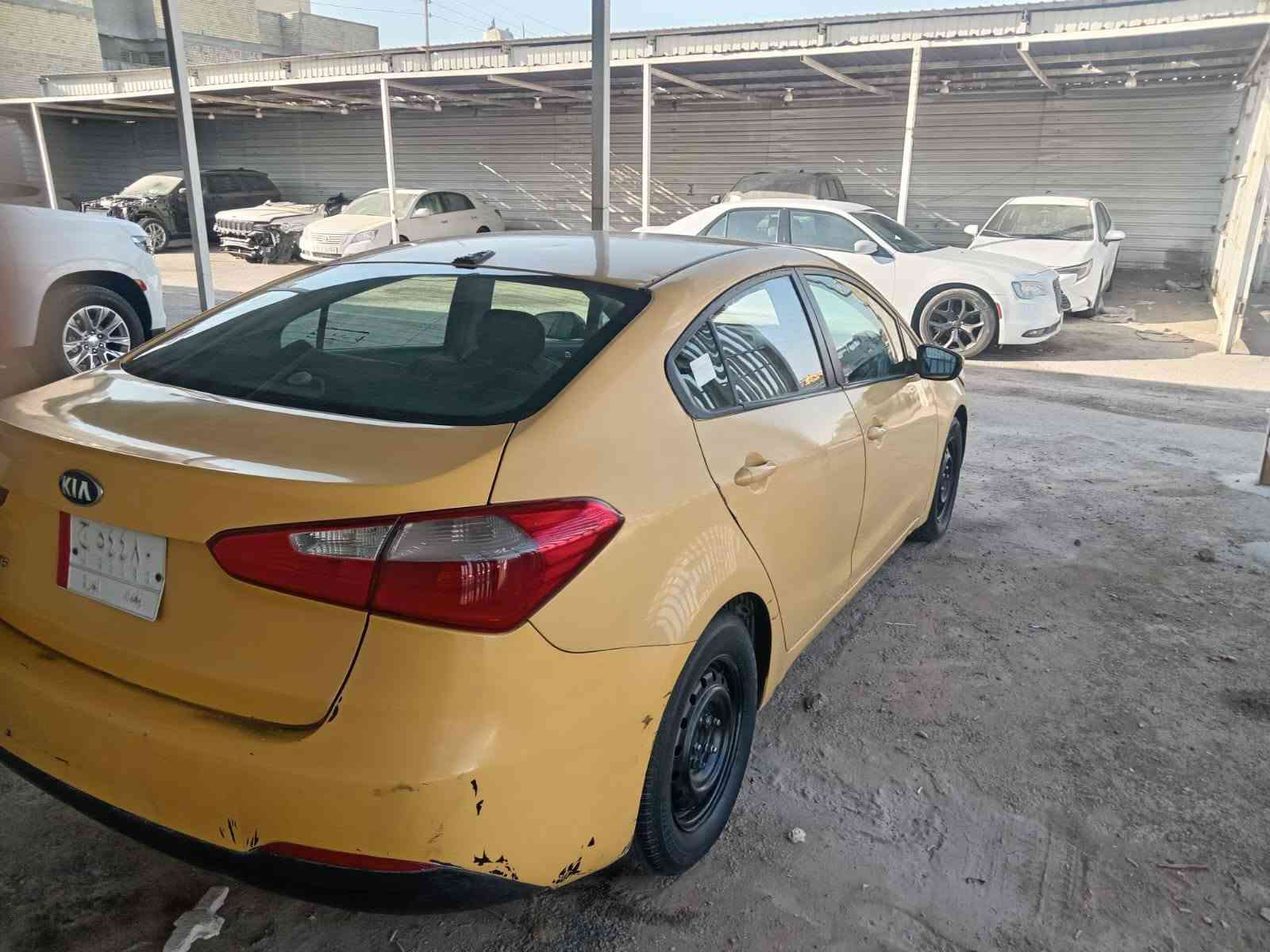 سلام عليكم خوان للبيع فورتي مديل 2016 رقم بغداد هيأ غرامات مصفرء بيه مكينه بيه سوت ما جواكيج وبنيد فقط تبريد شغال صدر تخم تاير خير من الله العنوان بغداد حي النصر رقم الهاتف ***********
