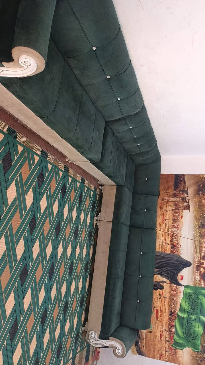 ديوان 10مقاعد تسكام جديد كلش اي ضررمابي نضيف جد شرط النظافه سعره 225يوجد توصيل داخل كربلاء ***********
