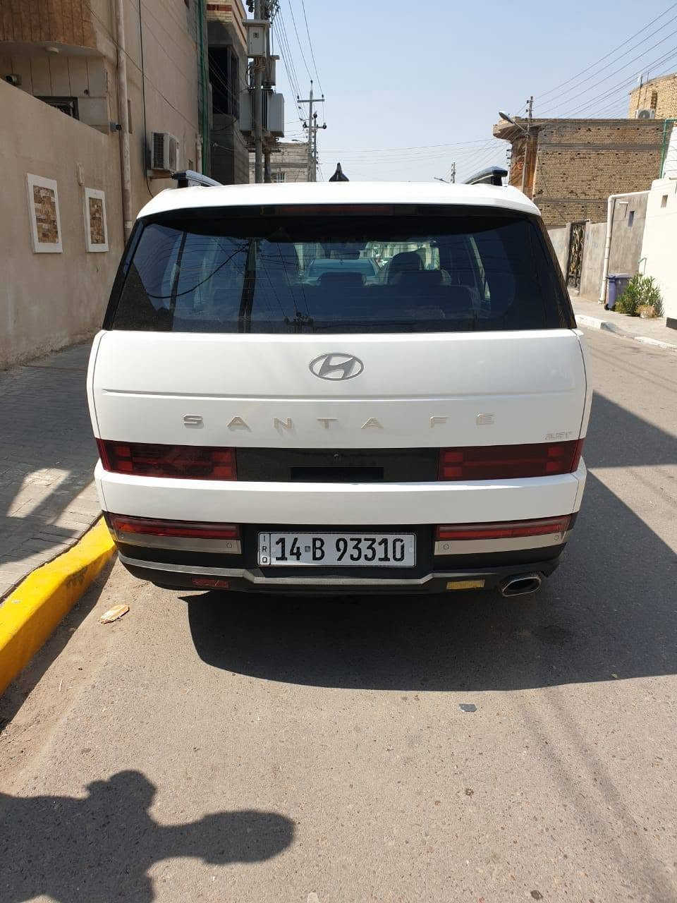 السلام عليكم
سيارة سنتافي ٢٠٢٤ للبيع فقط

خليجي اللون ابيض رقم بصرة

محرك ٢،٥ تيربو

ماشية ١٣٧٠٠ فقط

بيها ضمان شركة ٣ سنوات من تاريخ شهر ٣ سنة ٢٠٢٥

يعني باقي بالضمان سنة ونص

بيها تبديل دهن مجاني لثلاث سنوات من نفس التاريخ المذكور

ملاحظات السيارة

السيارة صارت بيها دحجة خفيفة بالباب الخلفي لجهة عكس السايق وتصلح وانصبغ بأحسن المواصفات

وحاليا اكو دحجة خفيفة بالمدكر الامامي واضحة بأحد الصور

اكو فطر بالجامة الامامية تصلح

السيارة مامتعوبة وسعرها ٣٦ مليون وبيها مجال قليل للشراي

رقم صاحب السيارة

***********
