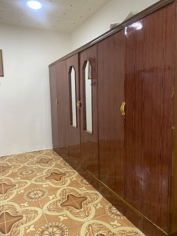 كنتور نضيف 6 خانات ب200 الف  وبي مجال الاستفسار ***********
