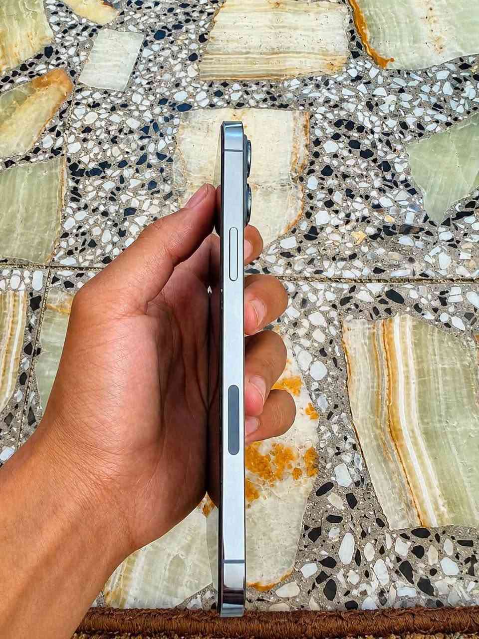 سلام عليكم 

وينهم الجنايه 
آيفون ١٣ برو ماكس مكفول كفاله عامه من زلغ 

جهاز بلادي ممفتوح اي شي بي جهاز وتر 

بطاريه ٩١ معلايه فقط 

ذاكره ٢٥٦

بغداد مدينه الصدر

تواصل ***********

سعر 725

نص مكتوب في الصور:
- ٢:٤٣
- حول
- الاسم
- ماكس iPhone13pro
- إصدار iOS
- 26.6
- اسم الطراز
- iPhone 13 Pro Max
- رقم الطراز
- MLEQ3LL/A
- الرقم التسلسلي
- M9X30NXGJH
- انتهت صلاحية التغطية
- الأغاني
- الفيديوهات
- ٢,٠٩
- الصور
- ٢٧٩
- التطبيقات
- ٢٩
- السعة
- ٢٥٦ غ.ب.
- متوفرة
- ١٨٦,٧٨ غ.ب.
