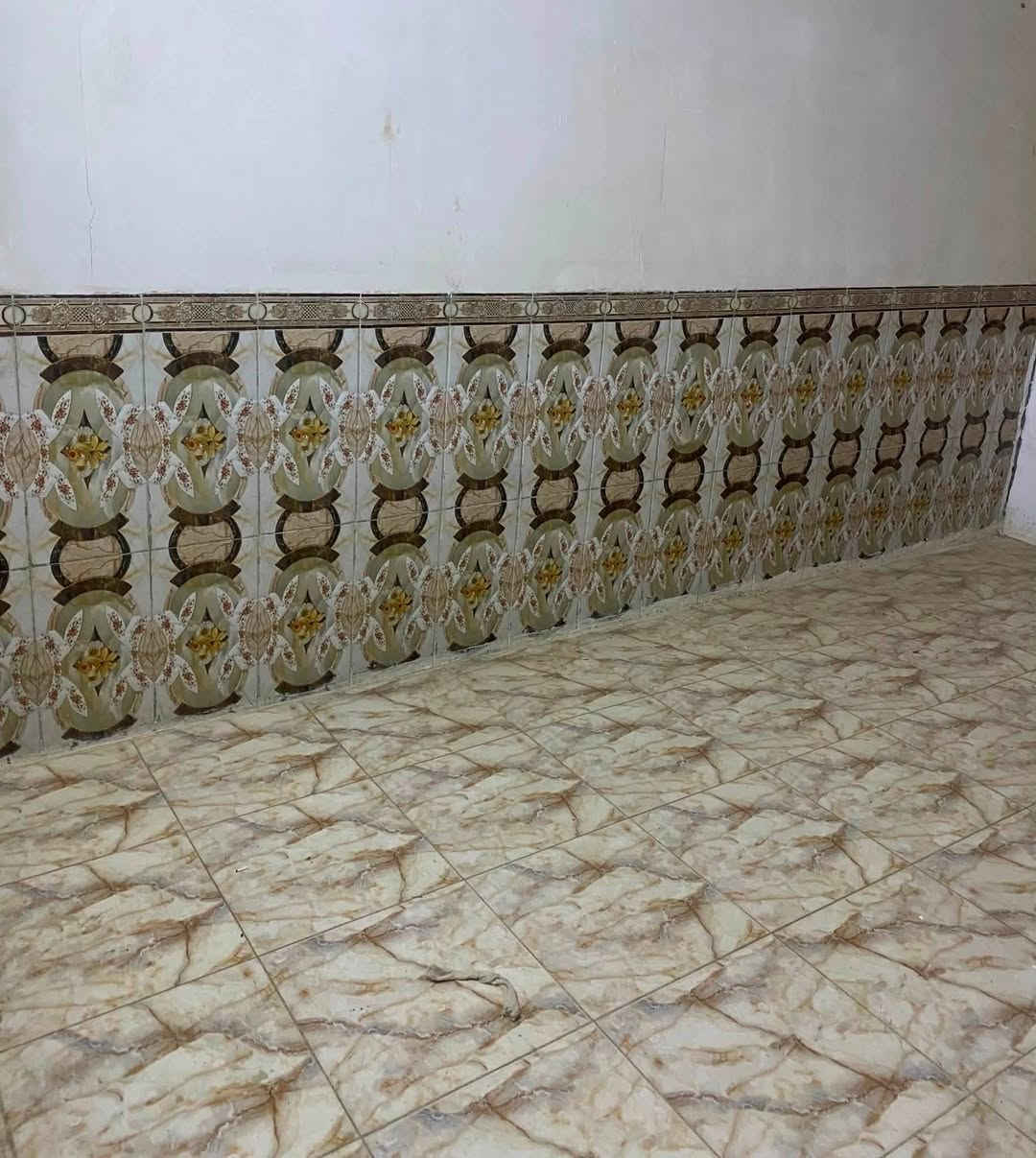 بيت للايجار طابق ثاني

