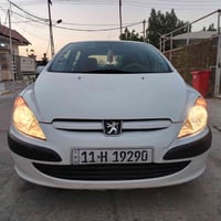 بيجو 307  موديل 2005 السياره بدون صبغ قفط بيهه الدوسه صبغ صدر أمامي خل...