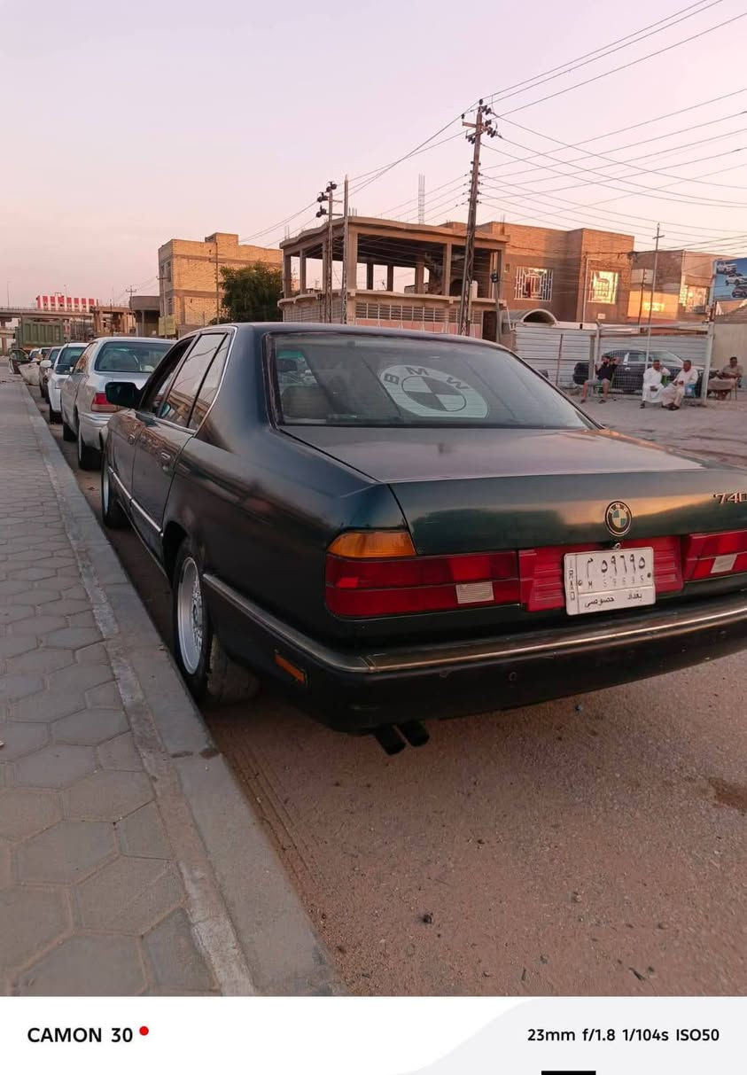 سلام عليكم للبيع بي ام 740 اصل موديل 1993 سنويه وبليته مكينه او كير كفاله تبريد شرط ثلج حداديه اماميه خلفيه 80% كهربائيات من الطول للطول شغاله منضومه زنون اصفر السياره جاهزه وترايك وين مايعجبك كشمات كهرباء كول الحركات شغاله سستم صوت مسجل قلاب صبغته  جارده السياره مال جناي رقم بغداد السعر 50 او بيه مجال  مكان السياره كربلاء ***********
