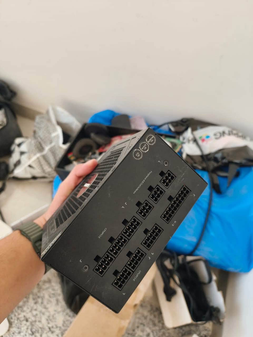 السلام عليكم عدي مجموعة اغراض للبيع.
Ups هواوي 3kv بطاريات صار اسبوعين من شديتهن اصليات. سعره 500 الف 

هاردhdd 2t سعره 75 الف 

هارد m.2 lexer nm620 ب١٧٥ الف 

سماعات هايبر اكس كلاود 3 وايرلس نصيفه ايستعمال قليل كلش. سعرها 150 

سماعات BW06 وايرلس سعرها 30 الف 

باور سبلاي كيكا بايت 850w نقص كيبلات سعره ٤٠ الف 

مكاني بغداد حي الجهاد 

رقمي ***********
