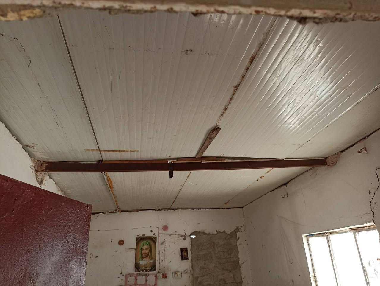 السلام عليكم هذا السكف للبيع هوه والبيبان  رقمي بيه واتساب ***********
السكف شيلمان جينكو شخاط سندويش كلشي بيه مكاني المعسكر يم جسر الشهداء الخمسه

