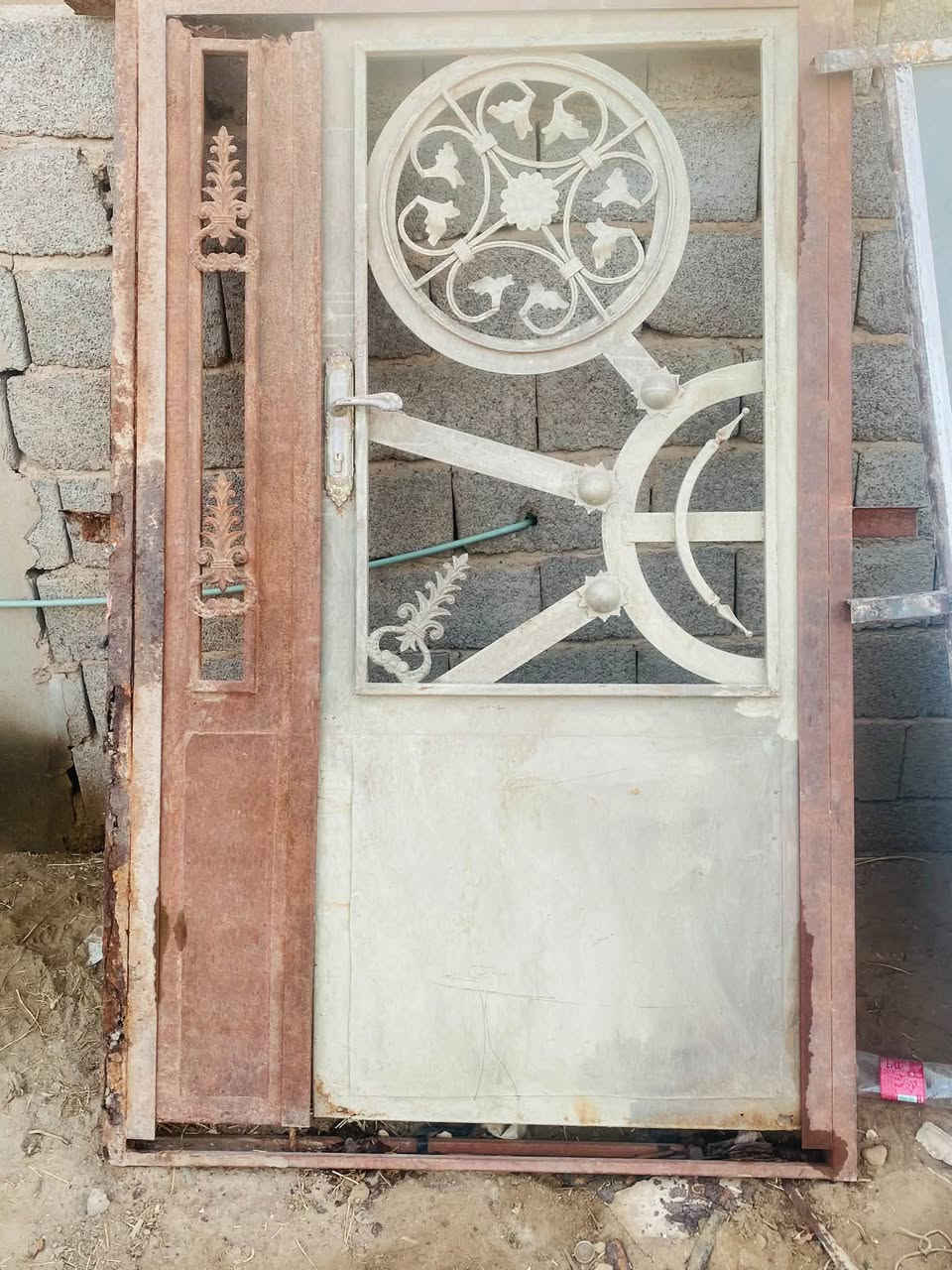 حديد مستعمل • شبابيك المنيوم • شارع الرائده