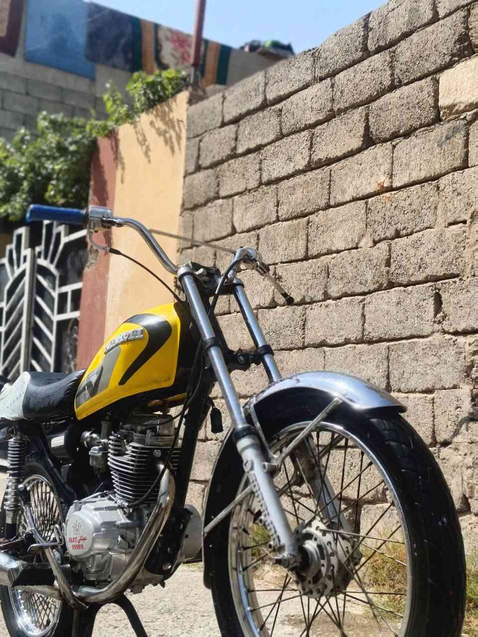 السلام عليكم ماطور حربي للبيع نضافه كدام العين سلولي دمعه شرط تحريكه ومعدل نار كشن تفصال جوزه مال تشغيل تانكي نامه دبلات شغاله دبل الكدام مال سونك للبيع او مرواسه ملاحظة ابيع الماطور بدون راصطه //مكاني موصل ايسر حي صدام (***********) سعره ٣٠٠

