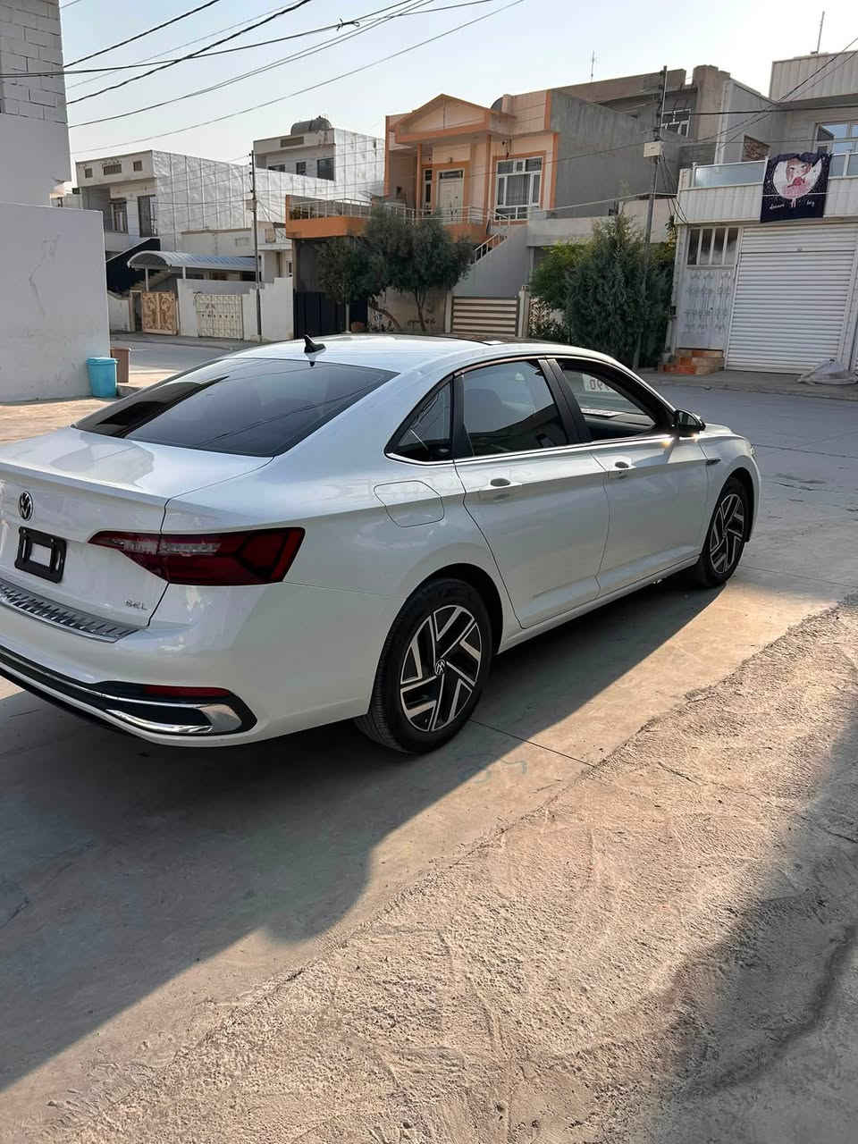 Jetta 2024 SEL premiu
نرخی ١٣٠ قفل دوو سویچی بیلادی ئیرباگ تەنها شان ١٢ هەزار مایل رۆیشتوە سێ پارجەو دوو پەڵەی بۆیاخە بێ ناوگرتن رادیتەر و بەوابە و پانکەی بیلادە بەدەنەو براکیت بیلادیە فولە فولە رادار پێش و پشت ئاوێنەکان کوشن سارد و گەرم خەزن پانۆراما ژمارە کاتی سێ مانگی لەگەڵە
رەقەم شانسی 3VWGM7BU4RM083984
ژمارە موبایل ***********
