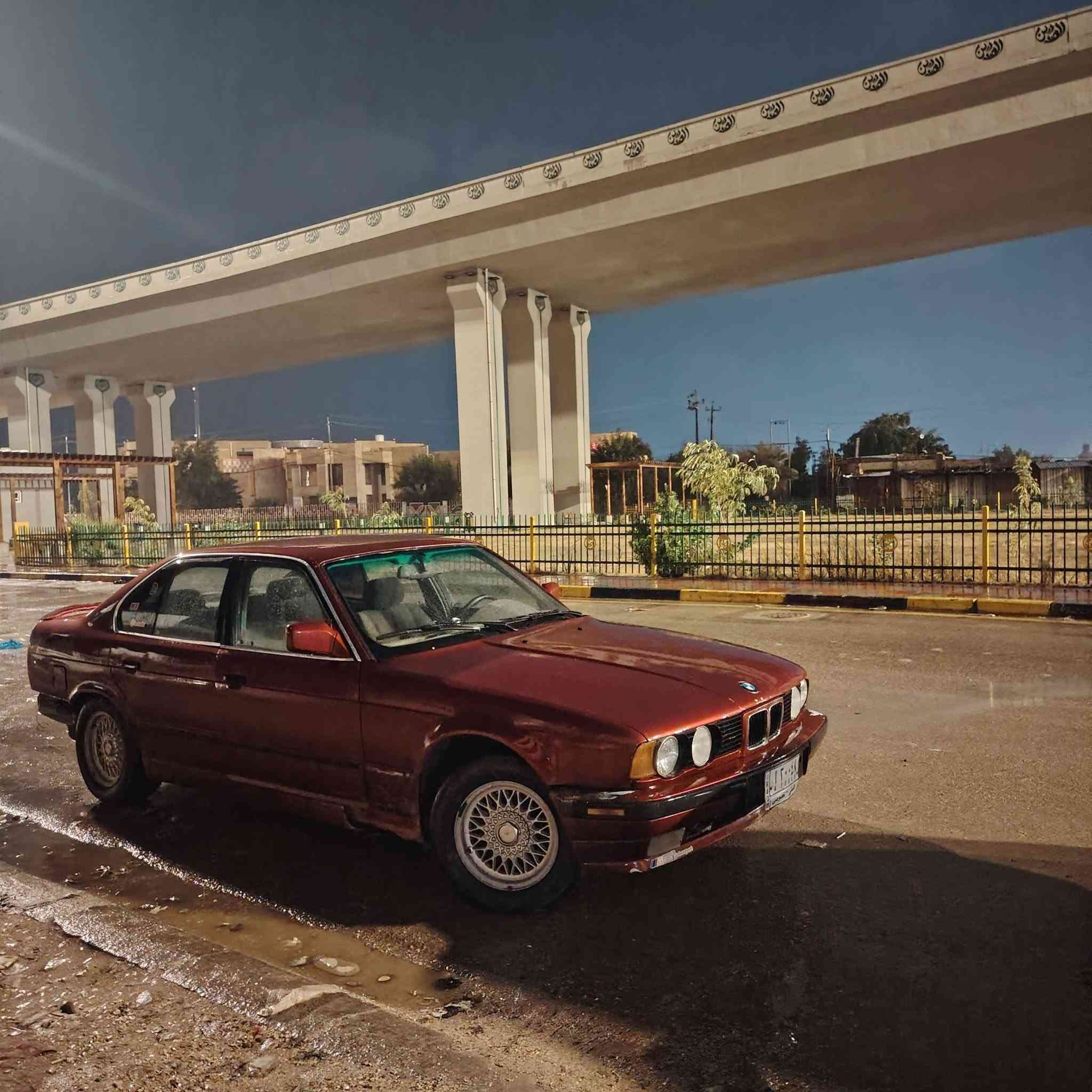 BMW  525I 1991  كير عادي مكينه كير صدر تبريد فول للاخير صفاحها موسس بيها شلعه تشك الكاع بدون حادث بس شويه غرفتها تعبانه ب37 وبيها مجال بسيط مكاني سماوه 
*********** بي واتساب

