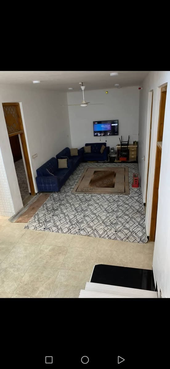 السلام عليكم 
بيت للبيع مساحه 160متر زراعي مسجل بالبلديه سند 25 العنوان الديوانيه الدغاره يم حسينيه الخضيرين  للاسفتسار الاتصال ع الرقم ***********
غير متواجد خاص.
